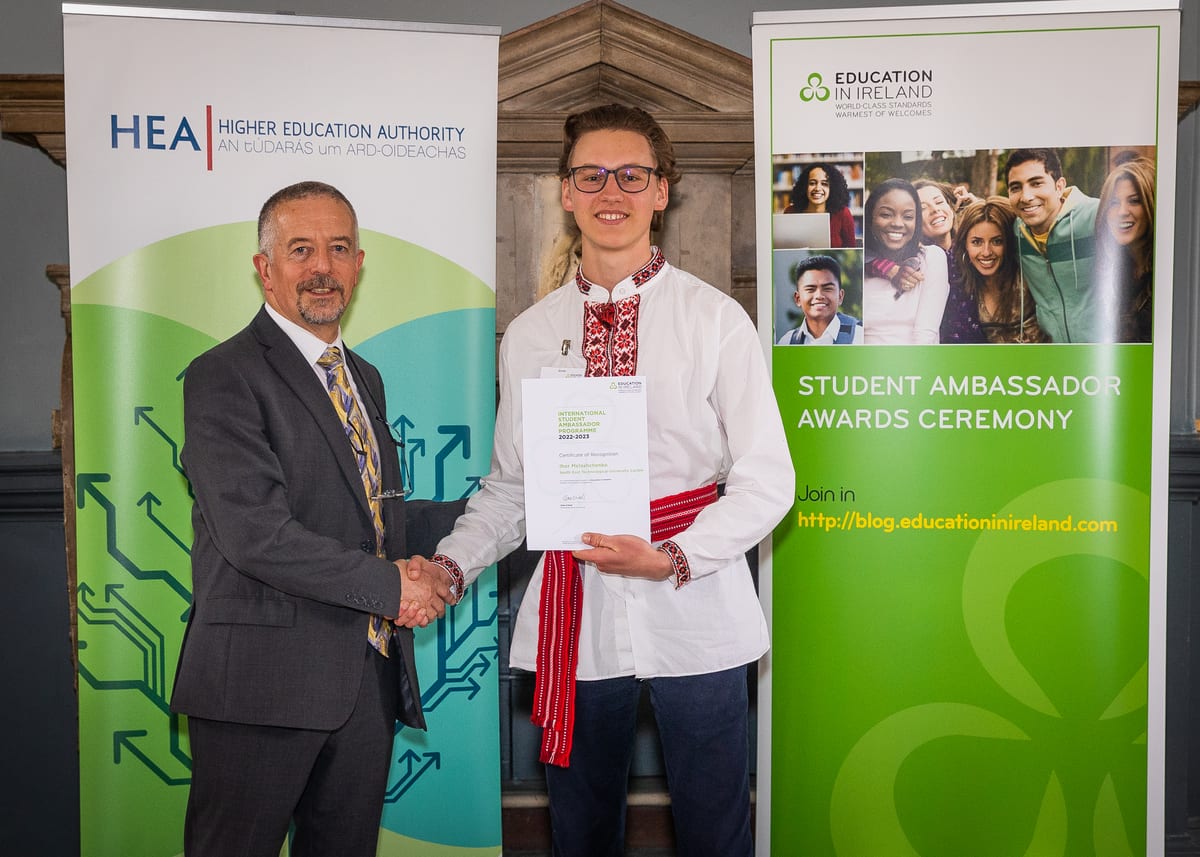 Ihor Melashchenko receiving recognition at the Education in Ireland Student Ambassador Awards